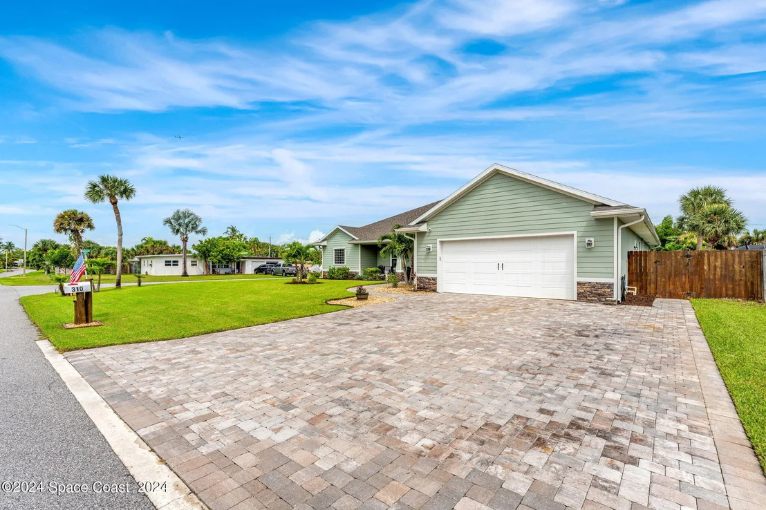 Photo of 310 Cypress Street