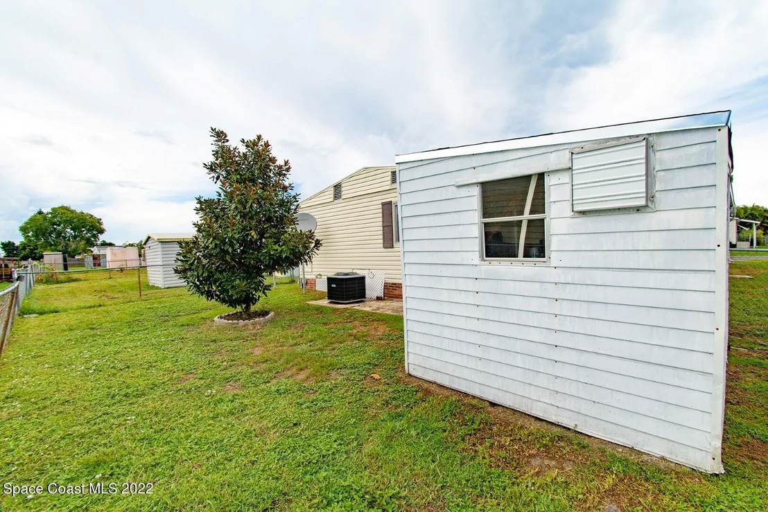 Photo of 1764 Coco Plum Street NE