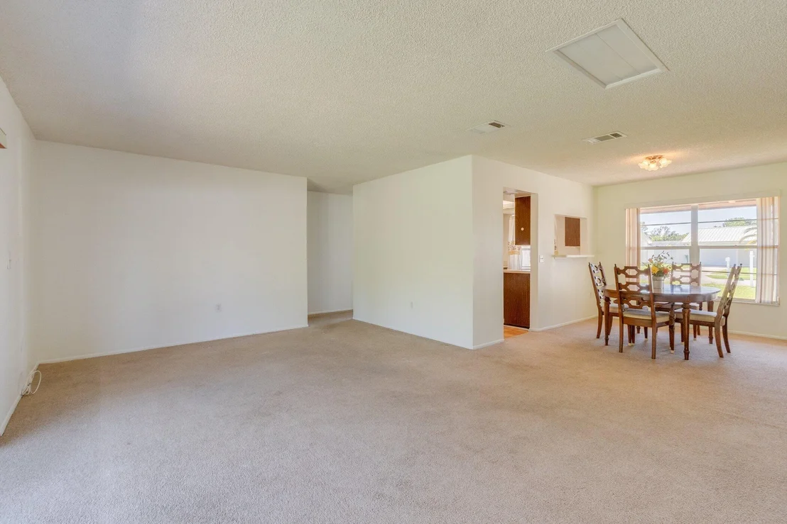 Photo of 2858 Pembroke Road