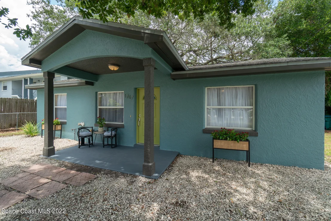 Photo of 1707 Avocado Avenue