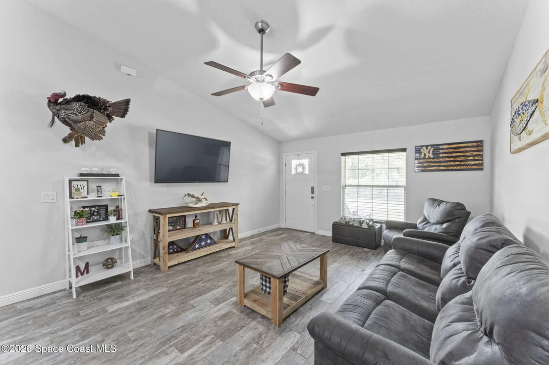 Photo of 6435 Wien Lane