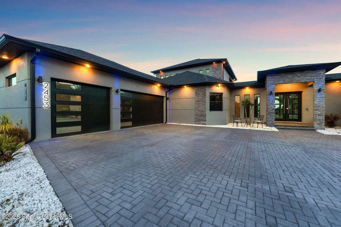 Photo of 2453 Westhorpe Drive