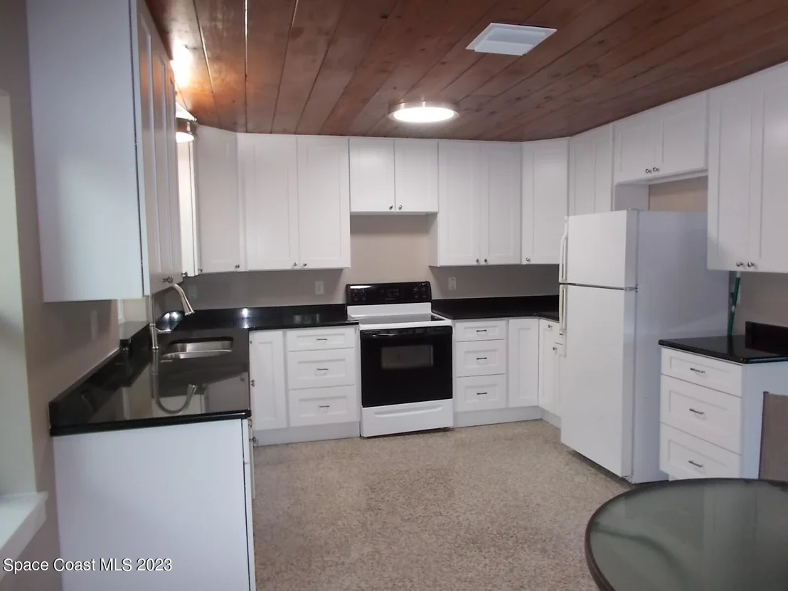 Photo of 3755 Lakeview Drive