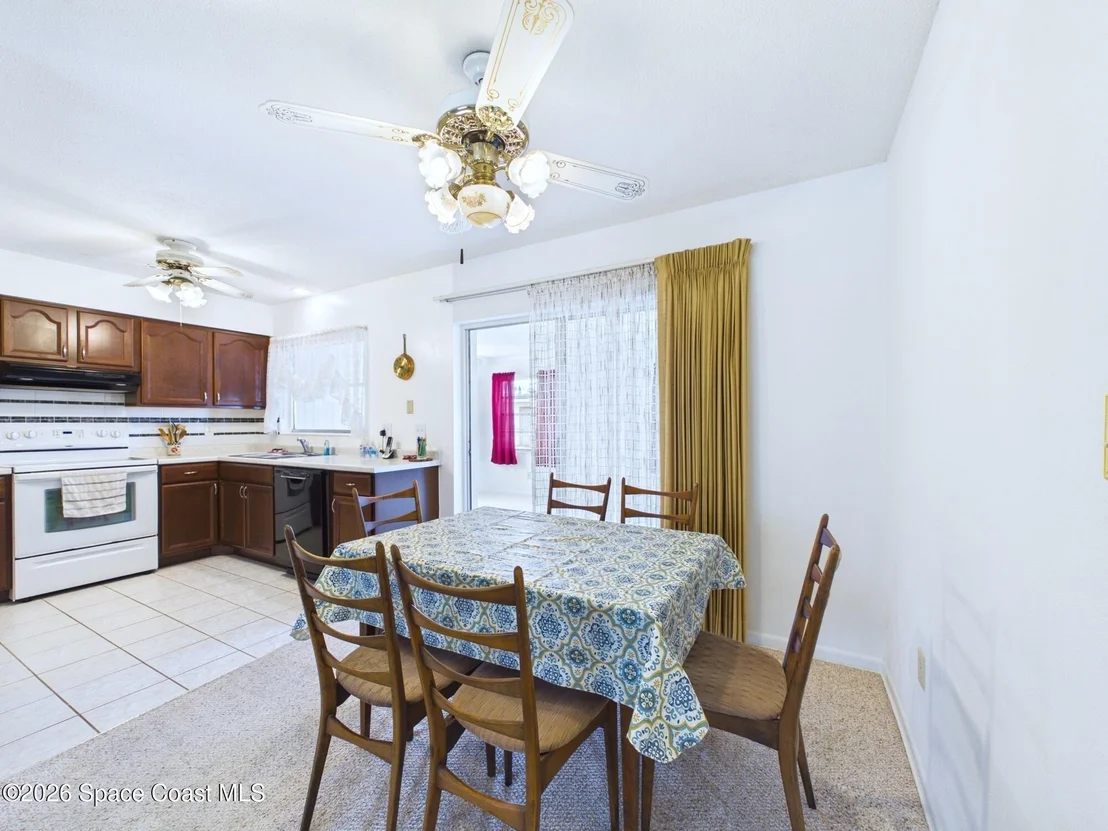 Photo of 2939 Chipper Drive NE
