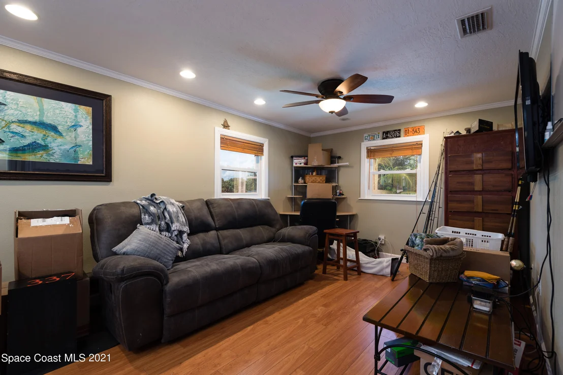 Photo of 2294 N Riverside Drive
