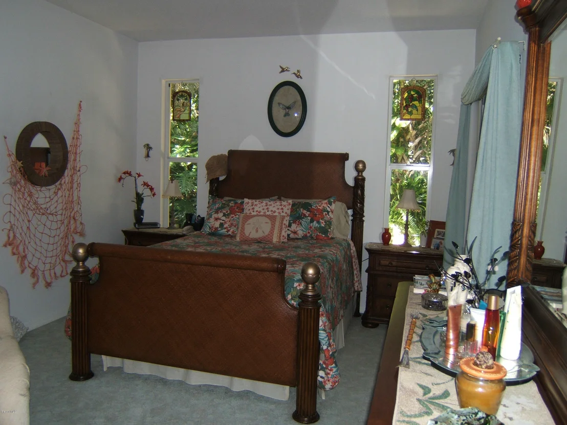 Photo of 7235 Carillon Avenue