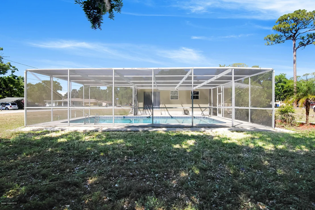 Photo of 1053 Bernice Road