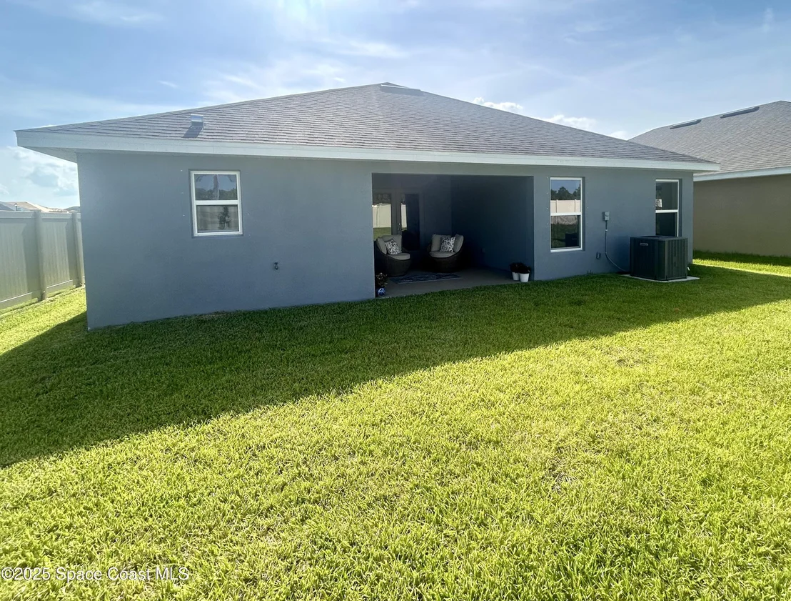 Photo of 1225 Kylar Drive NE