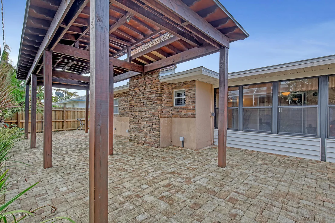 Photo of 681 Hibiscus Drive