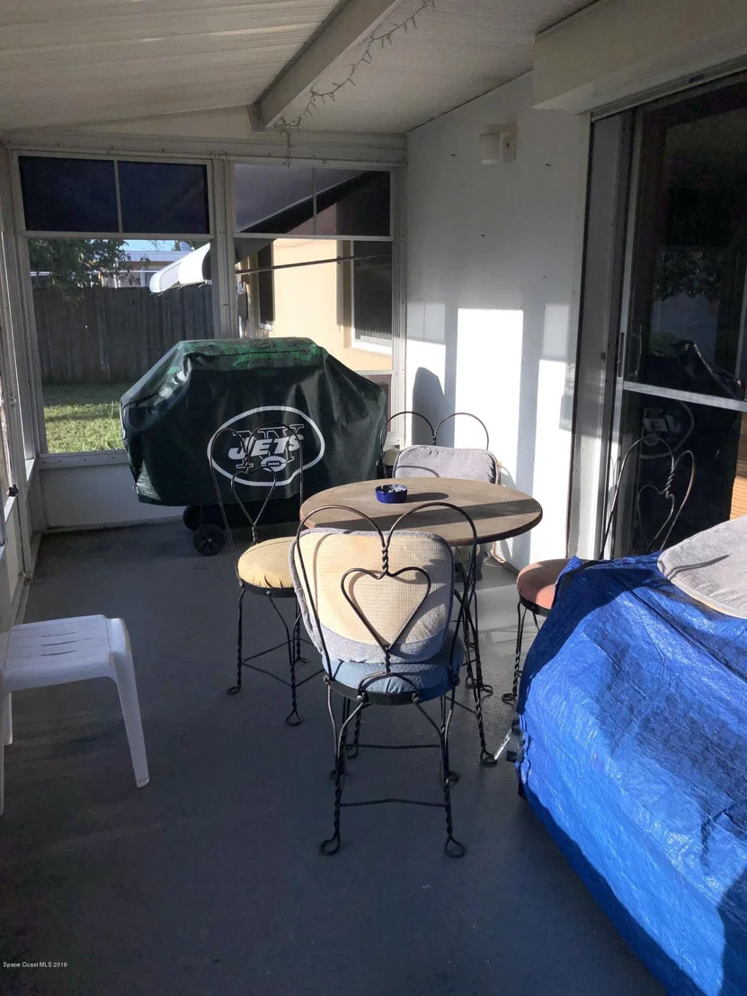 Photo of 816 Bianca Drive NE