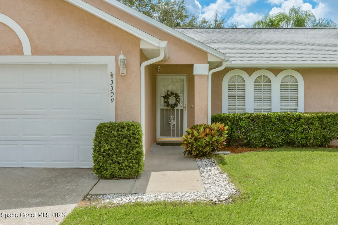Photo of 3309 Lake View Circle