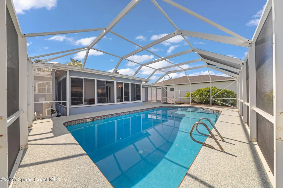 Photo of 431 Sandpiper Drive
