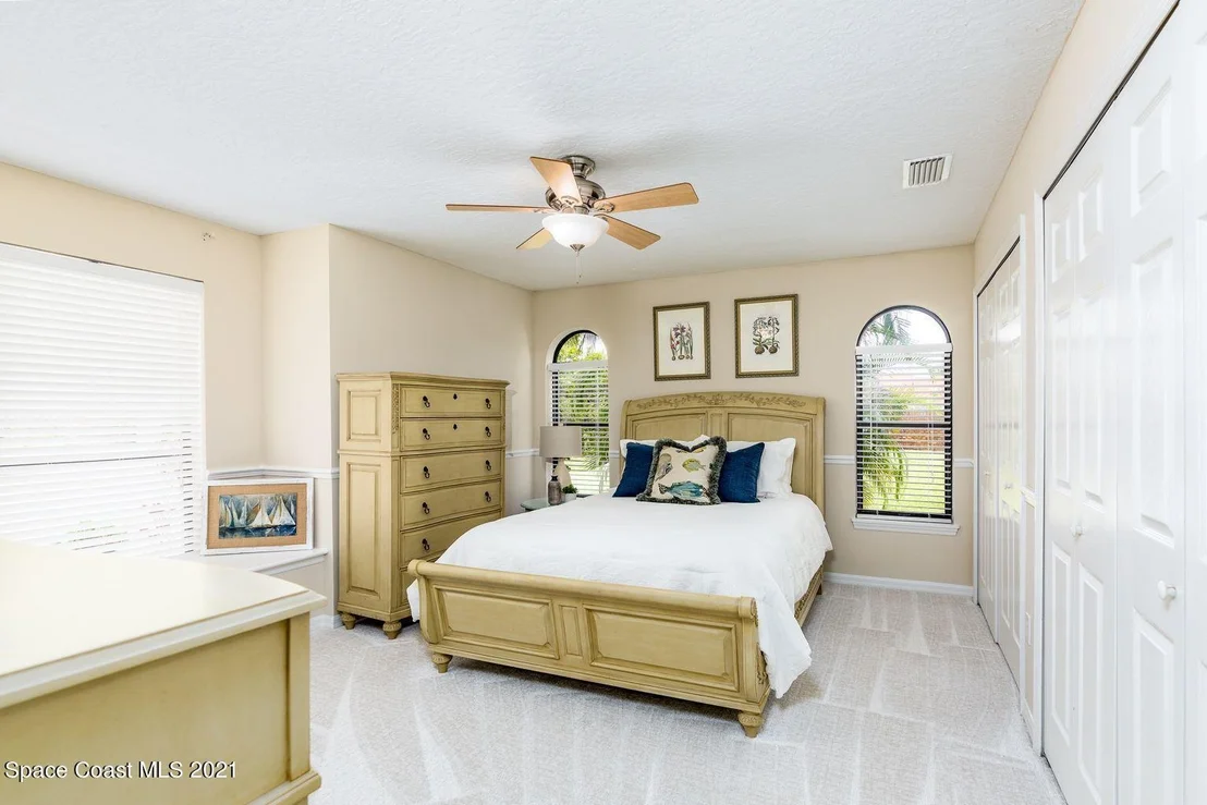 Photo of 701 Oak Park Drive