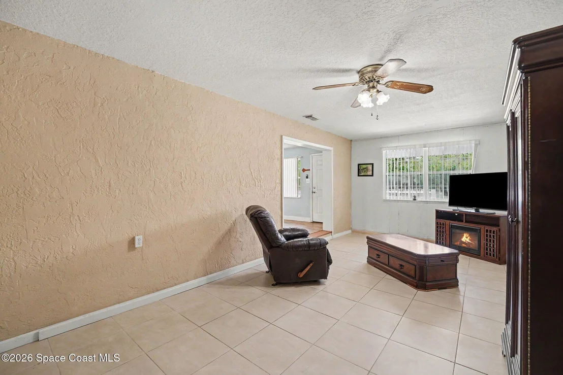 Photo of 336 Bay Avenue