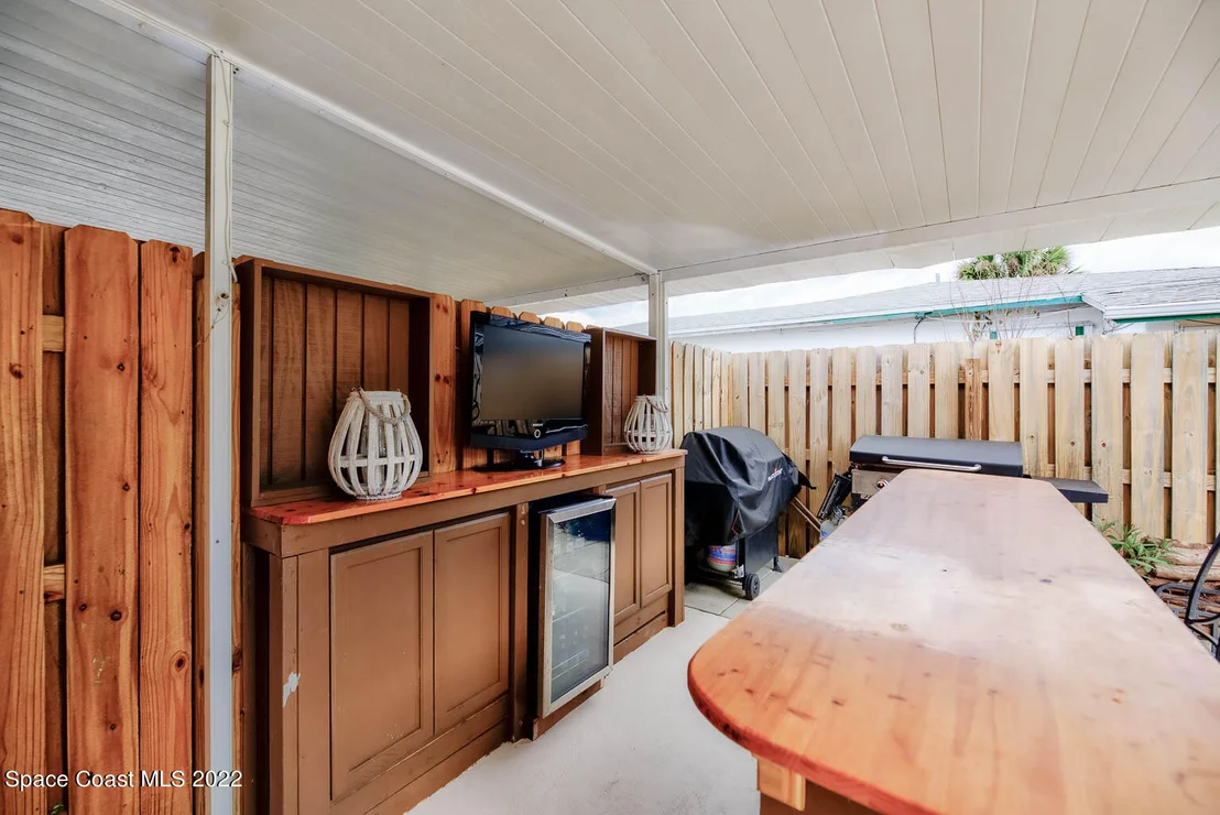 Photo of 201 W Alma Drive