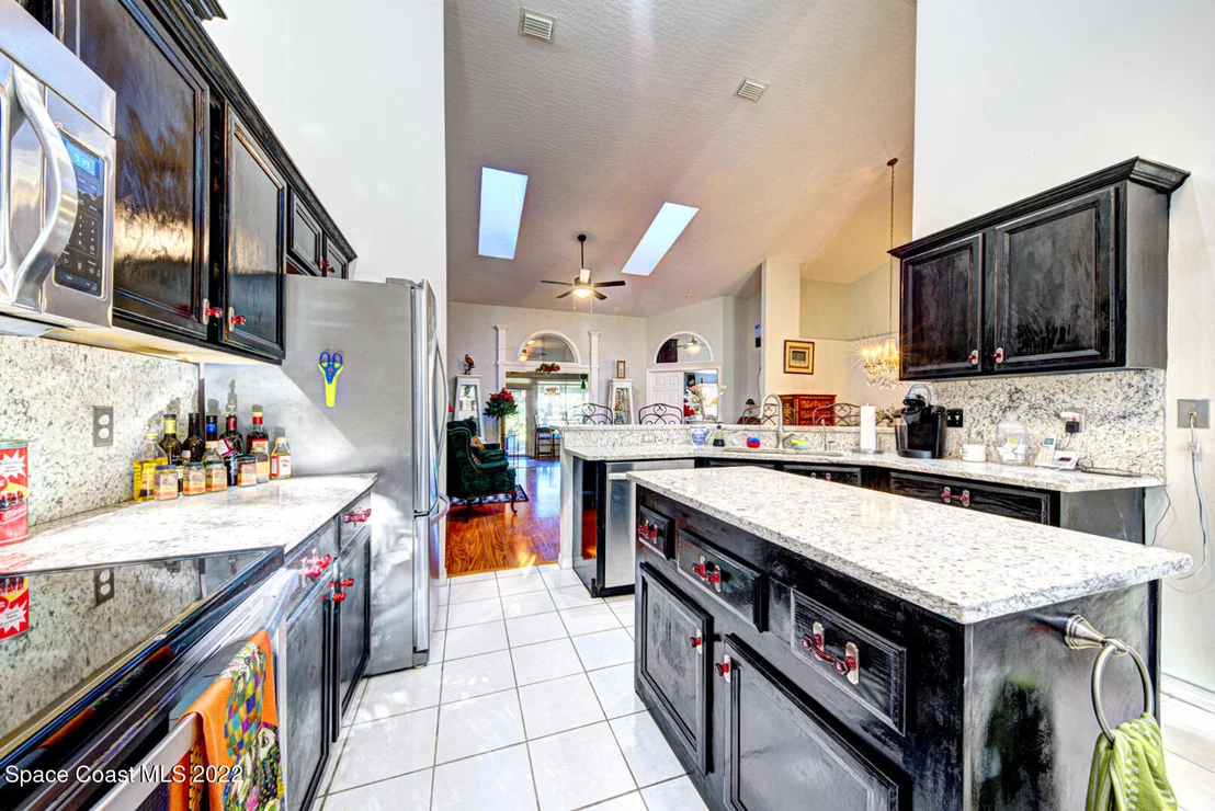 Photo of 966 Osprey Drive