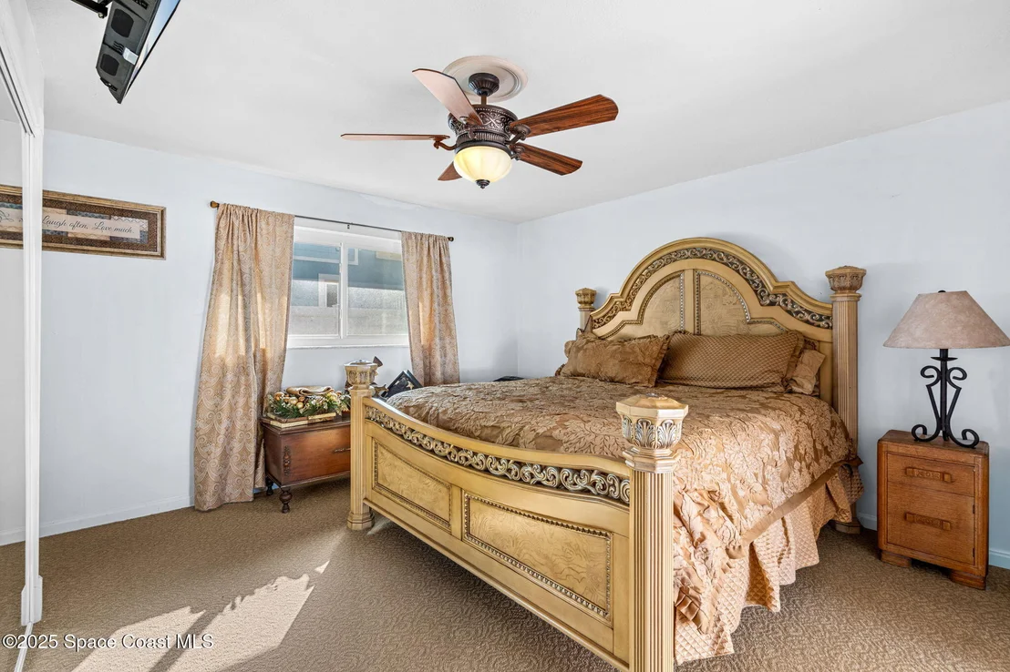 Photo of 406 Thrush Drive