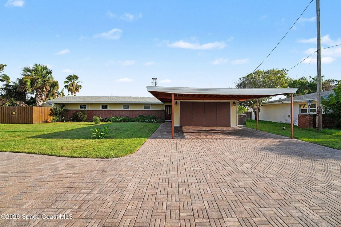Photo of 459 Angelo Lane
