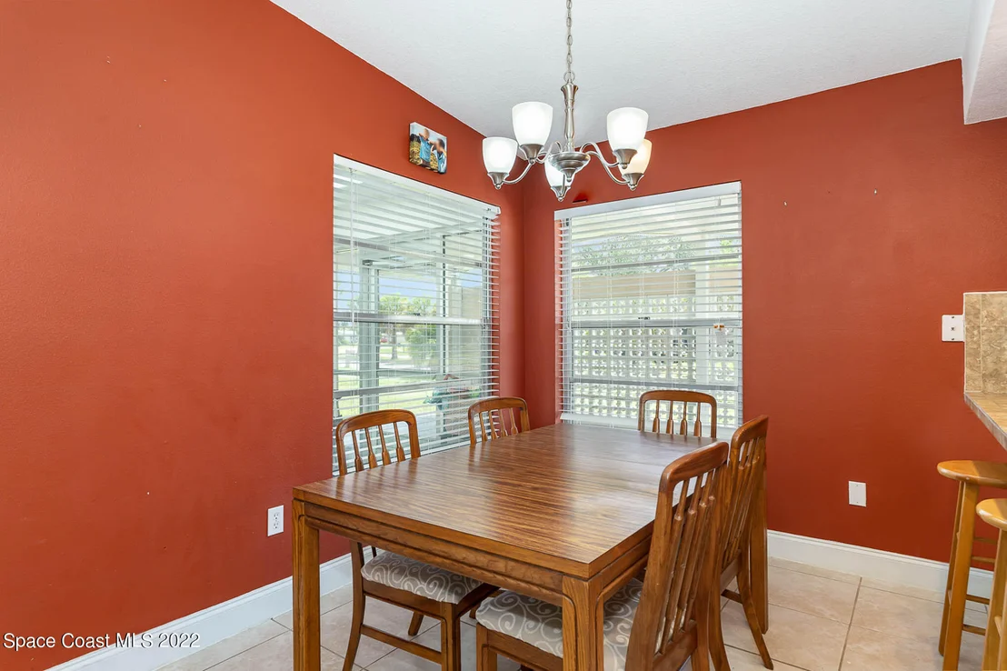 Photo of 1024 Daytona Drive NE