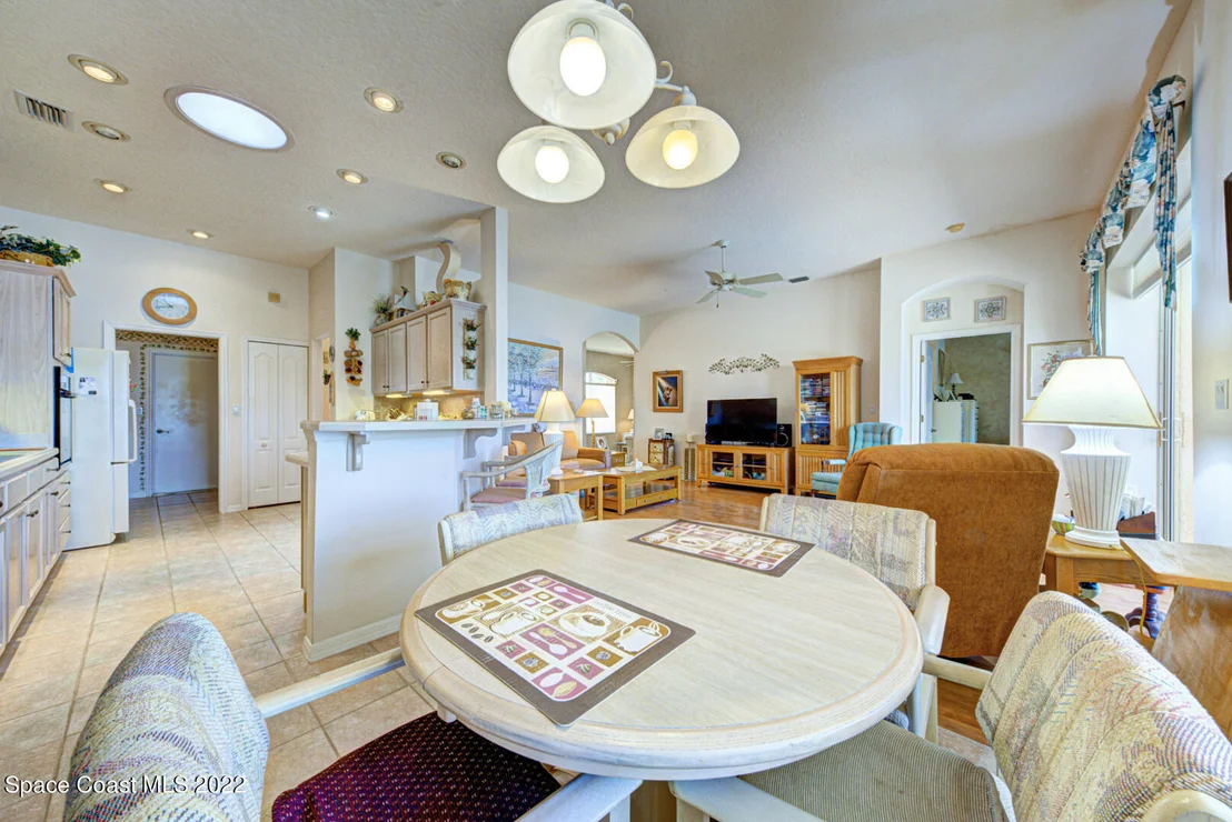 Photo of 5948 Newbury Circle