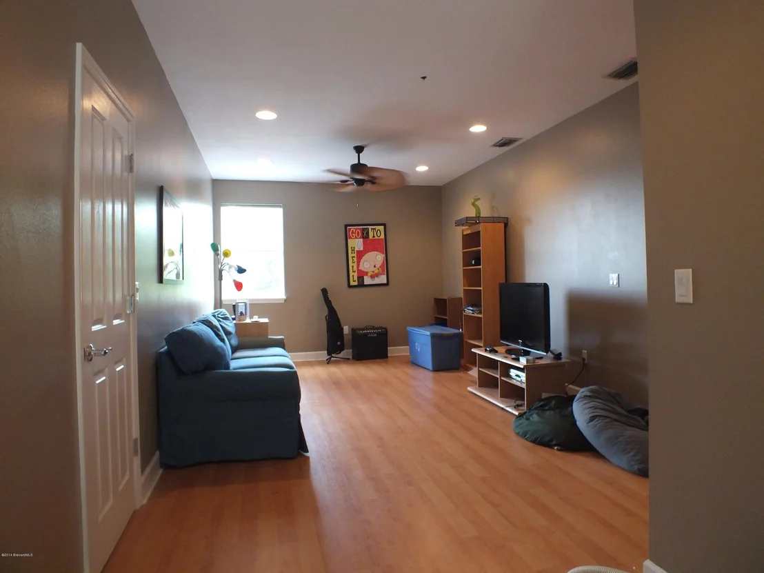 Photo of 470 Oriole Lane