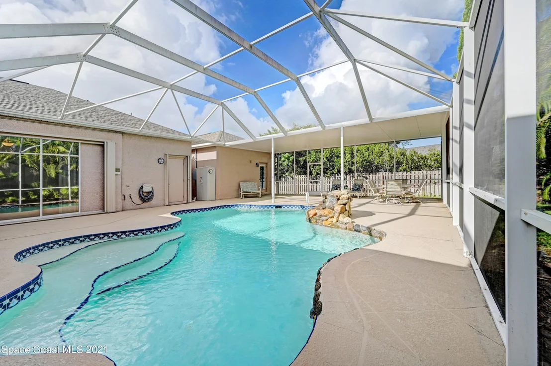 Photo of 5917 Newbury Circle