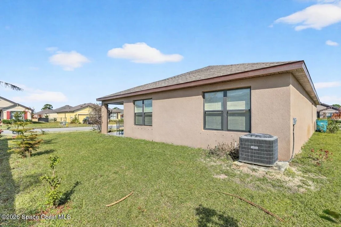 Photo of 7114 Topaz Drive