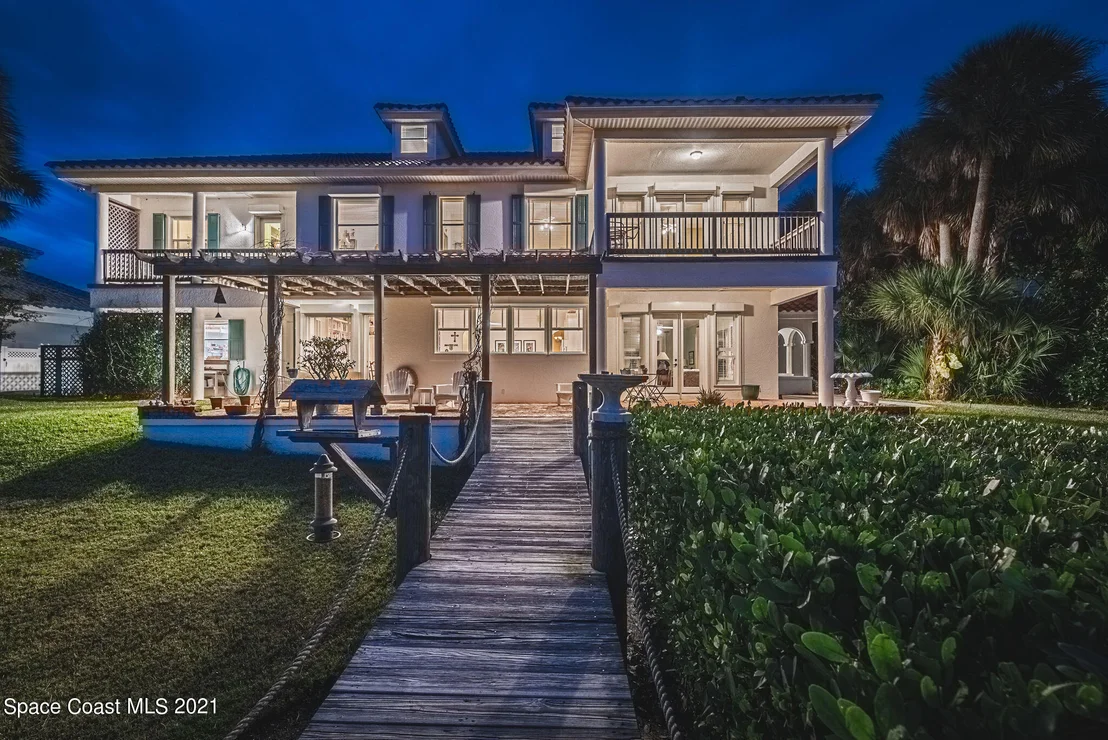 Photo of 176 Bayshore Drive