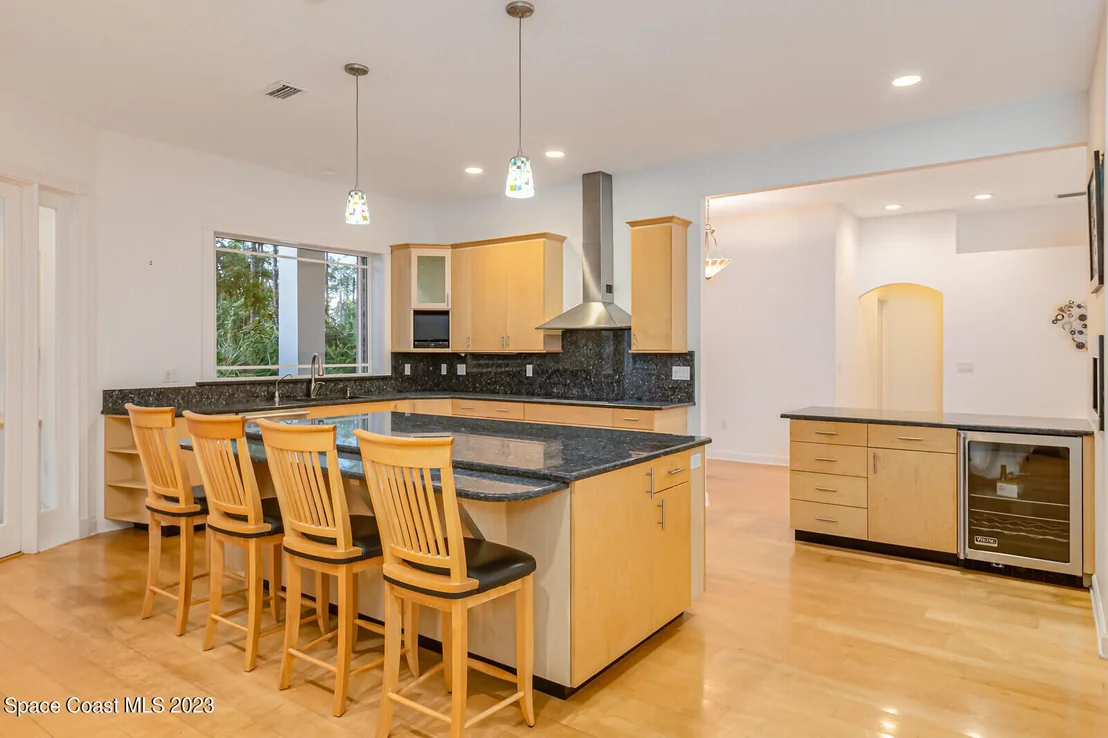 Photo of 2880 Grant Road
