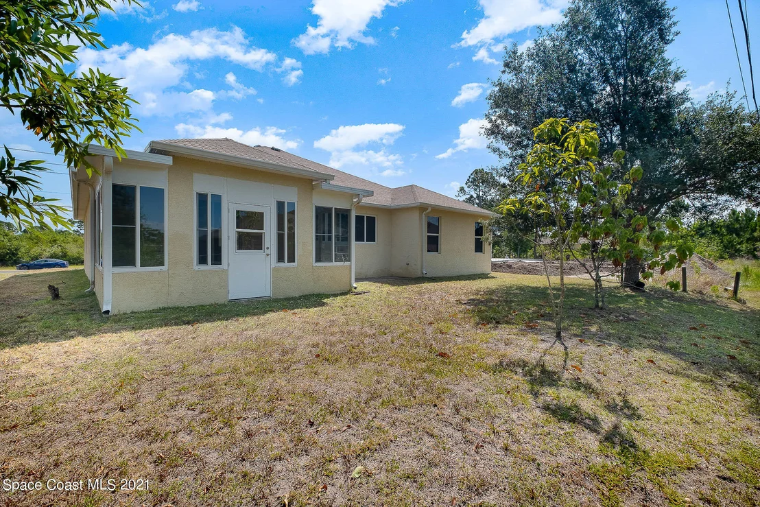 Photo of 3110 Eldron Boulevard SE