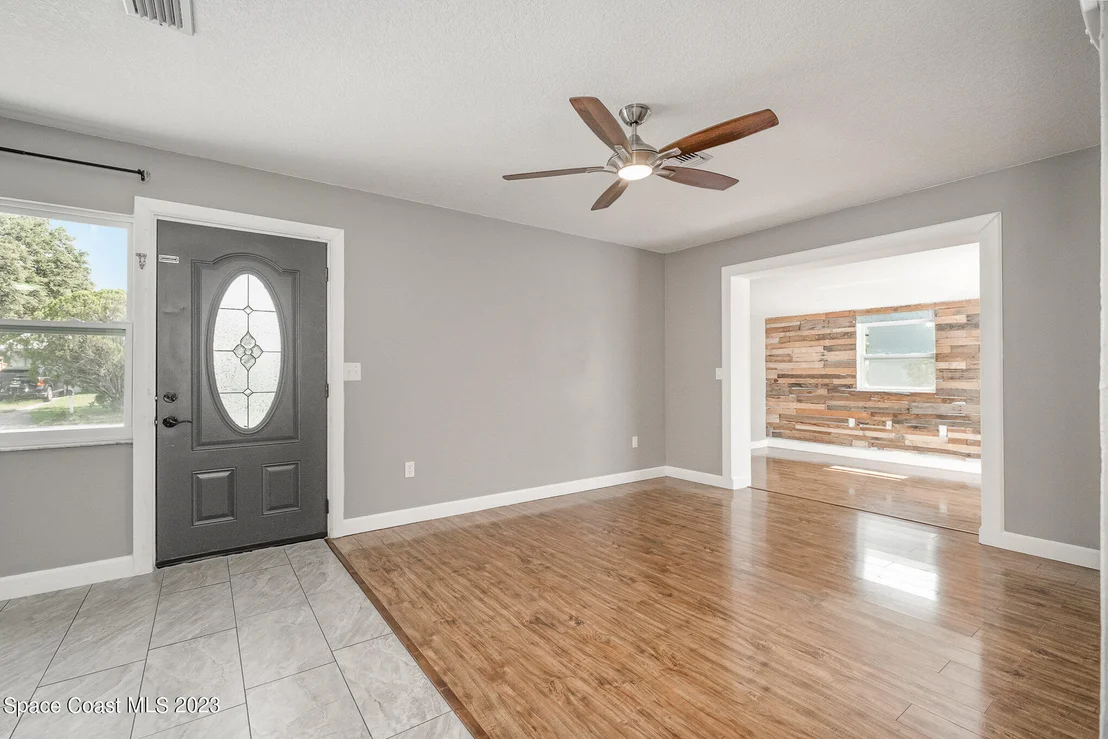 Photo of 2635 Hereford Road