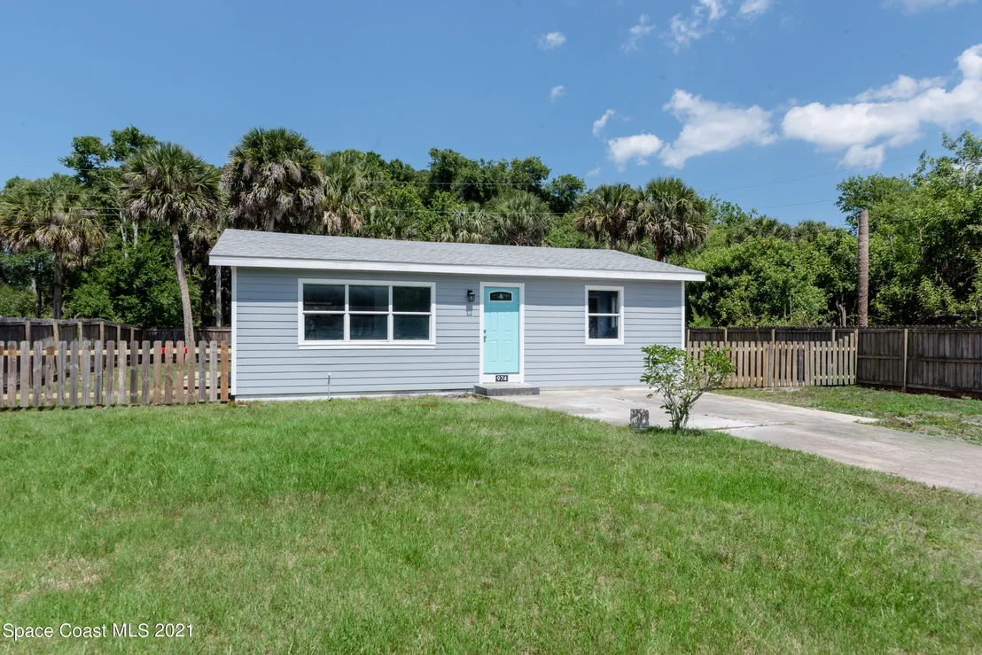 Photo of 974 Santa Rosa Drive