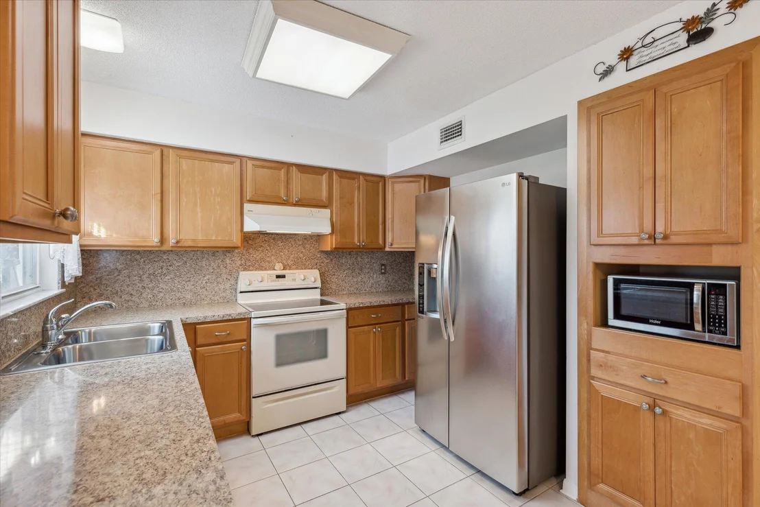 Photo of 2962 Chipper Drive NE