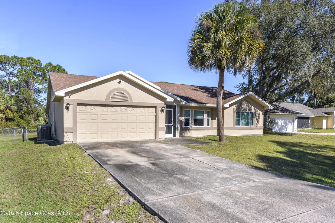 Photo of 413 Abello Road SE