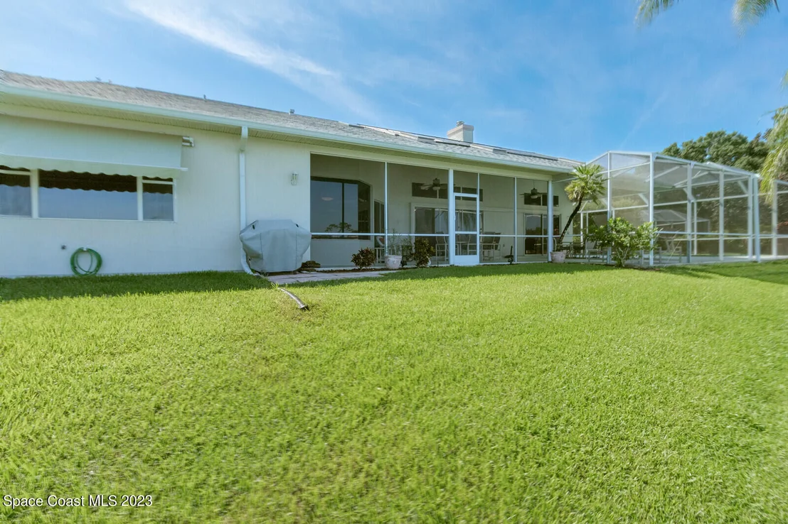 Photo of 986 Somerset Lane