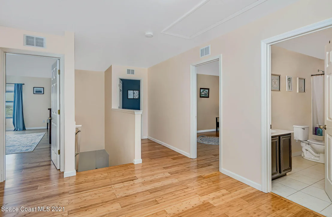 Photo of 215 Dryden Circle