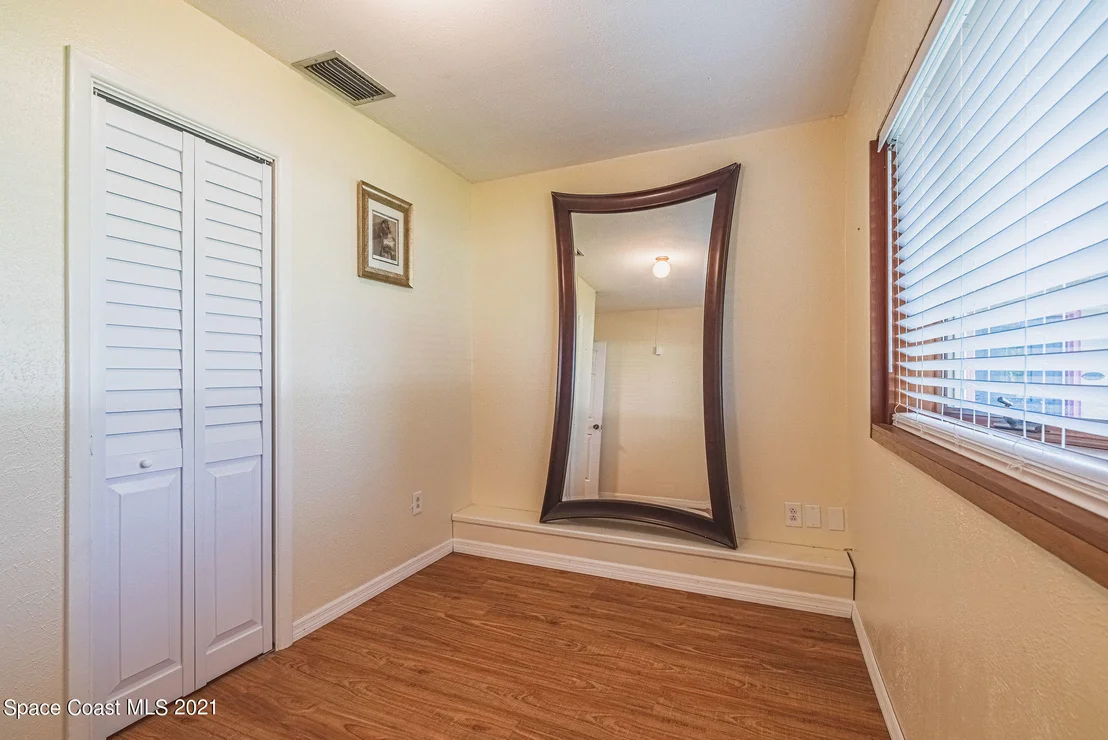 Photo of 1545 Echo Drive