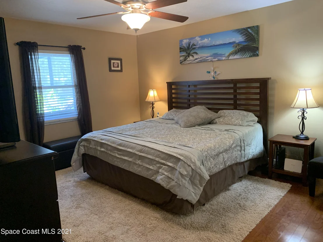 Photo of 6565 Dock Avenue