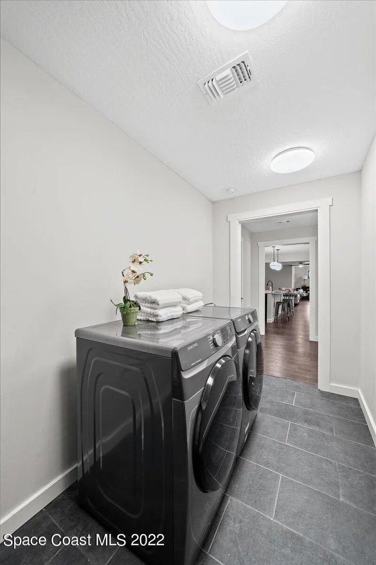 Photo of 2741 Ohio Street