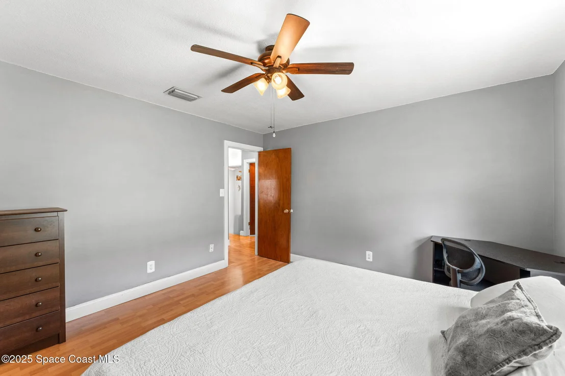 Photo of 2807 Golfview Drive