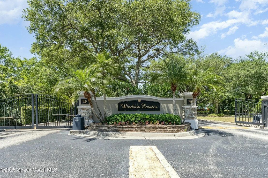 Photo of 6024 Newbury Circle