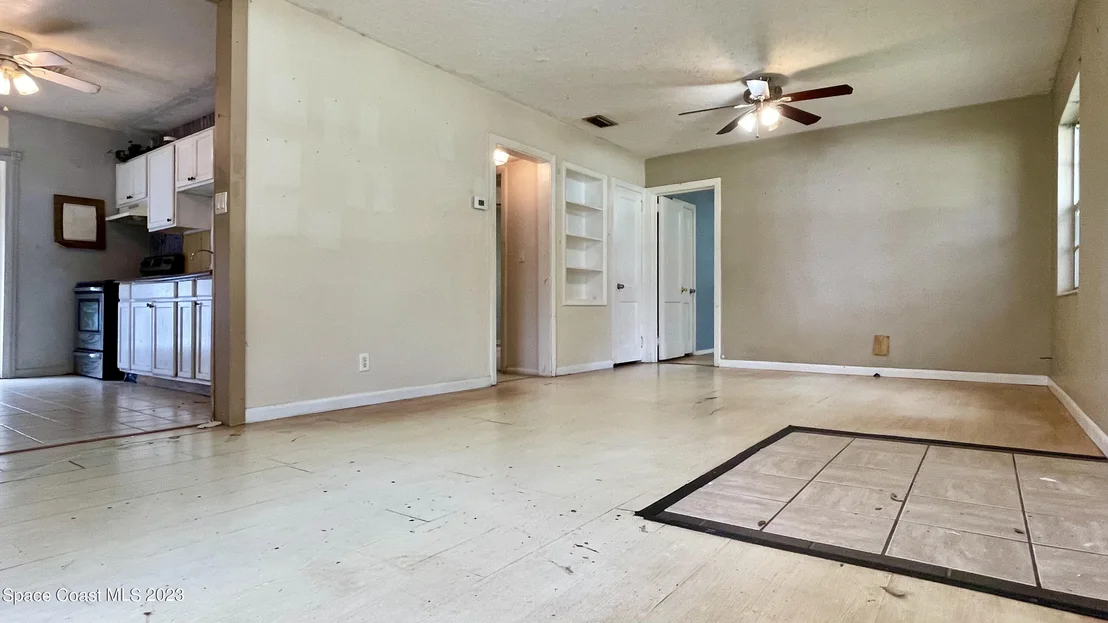 Photo of 327 Vesta Circle