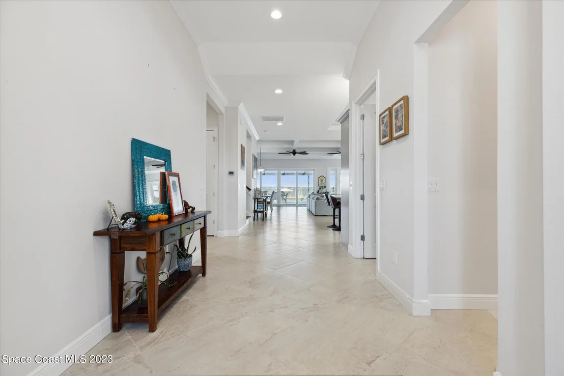 Photo of 3835 Riverside Drive
