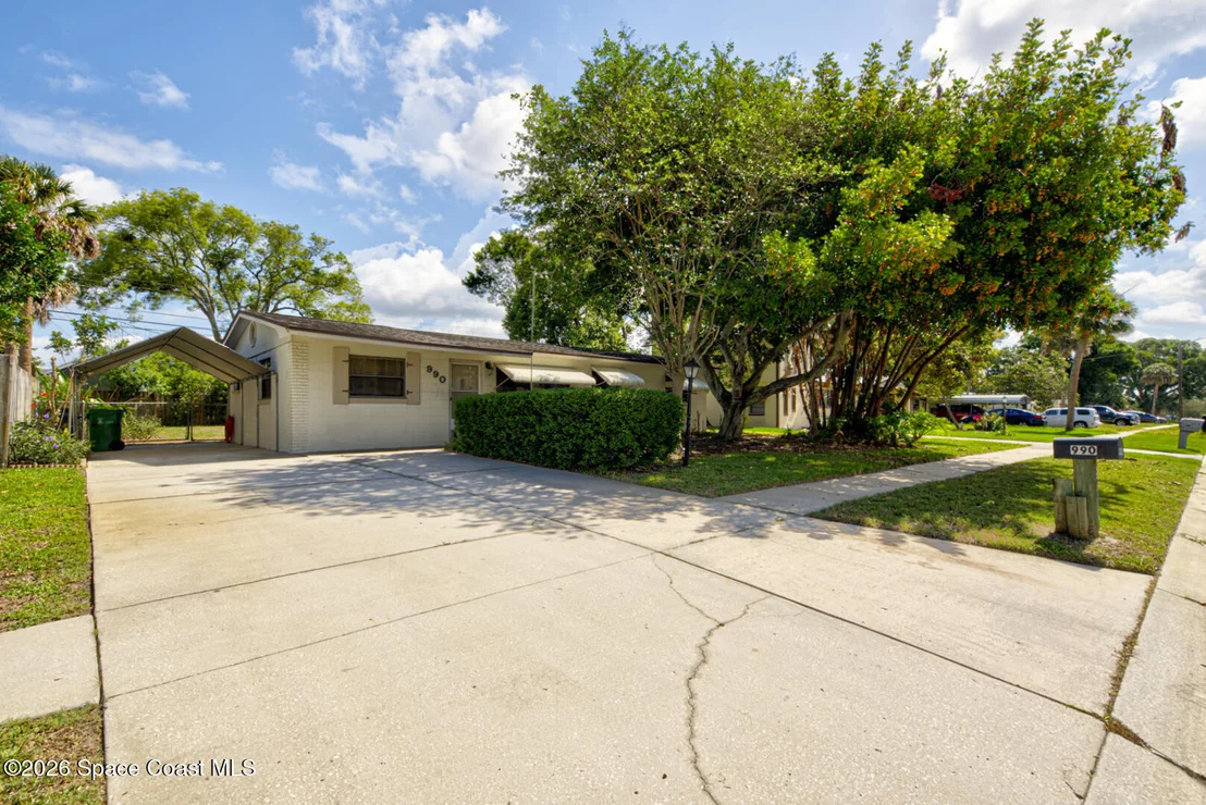 Photo of 990 Hibiscus Street