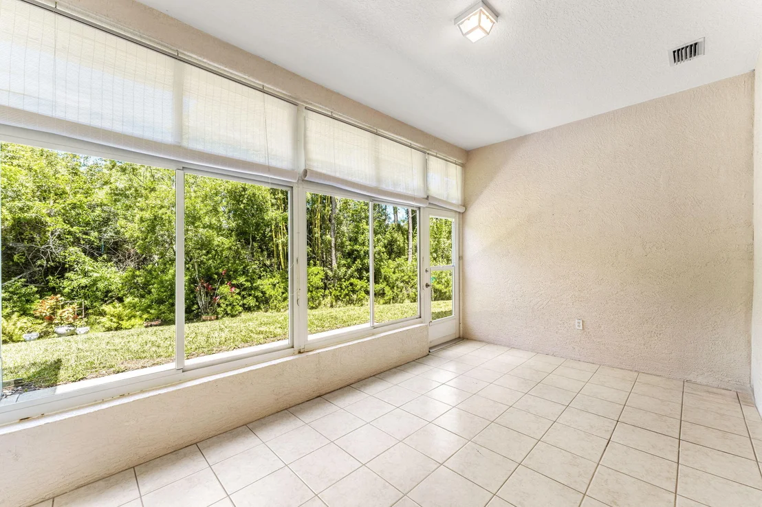 Photo of 1222 Honeybee Lane
