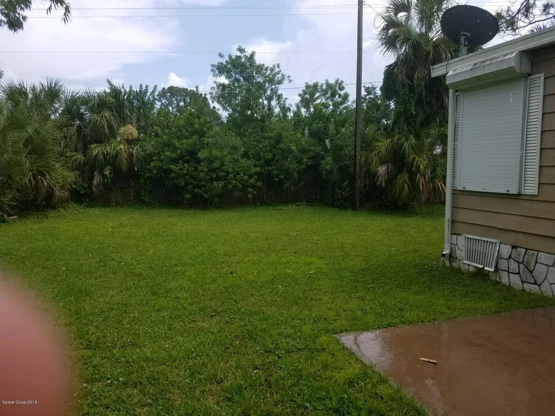Photo of 4450 Twin Lakes Drive