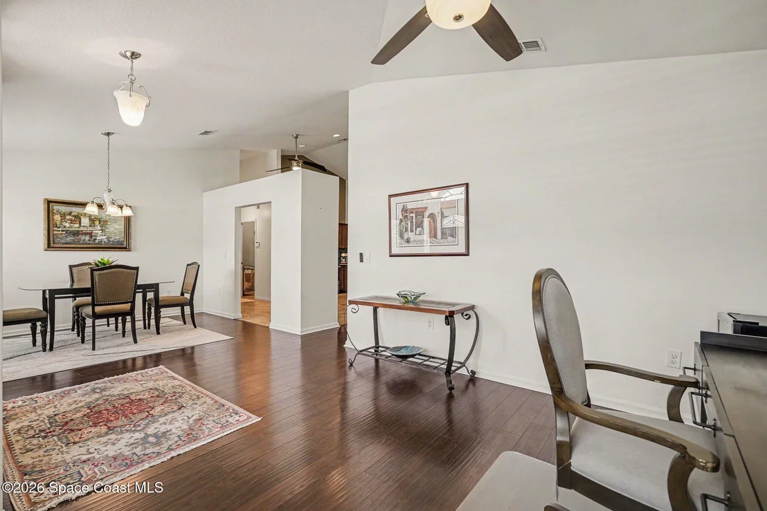 Photo of 325 Abernathy Circle SE