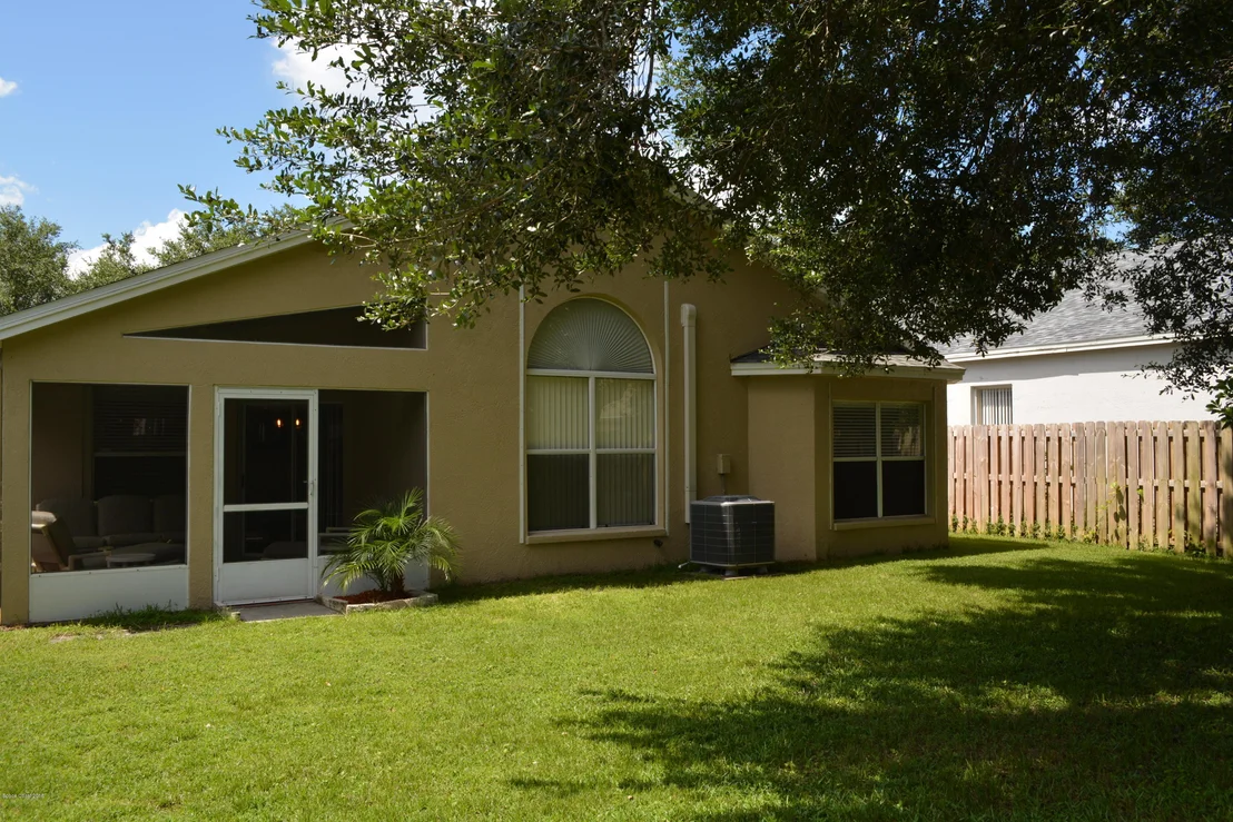 Photo of 6995 Hammock Trace Drive