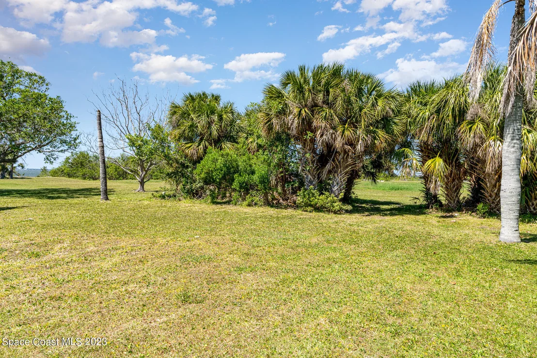 Photo of 458 Brightwaters Drive
