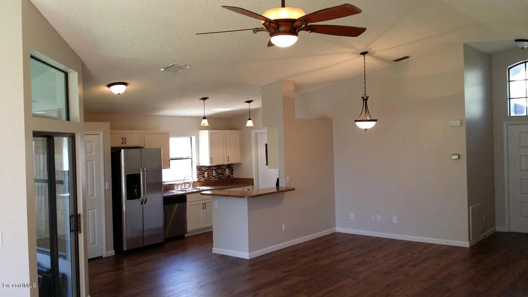 Photo of 7012 Hammock Trace Drive